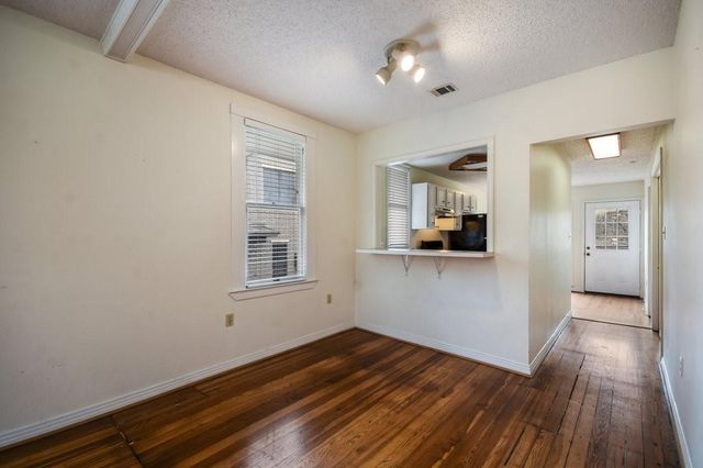 609 Harthan ST A, Austin, TX 78703
