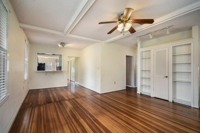 609 Harthan ST A, Austin, TX 78703