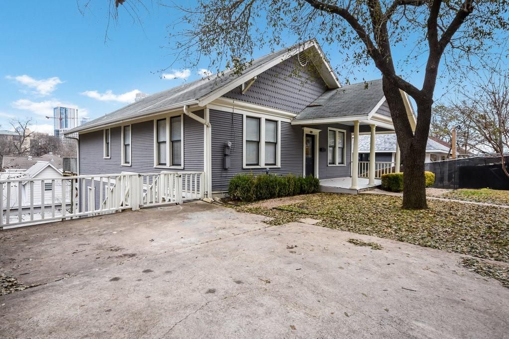 609 Harthan ST A, Austin, TX 78703