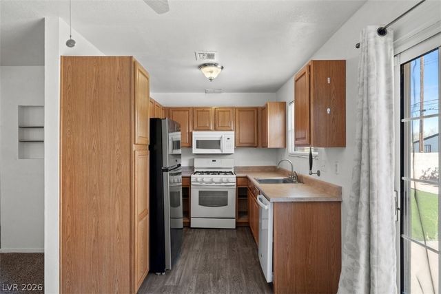 245 Meyers Avenue, Henderson, NV 89015