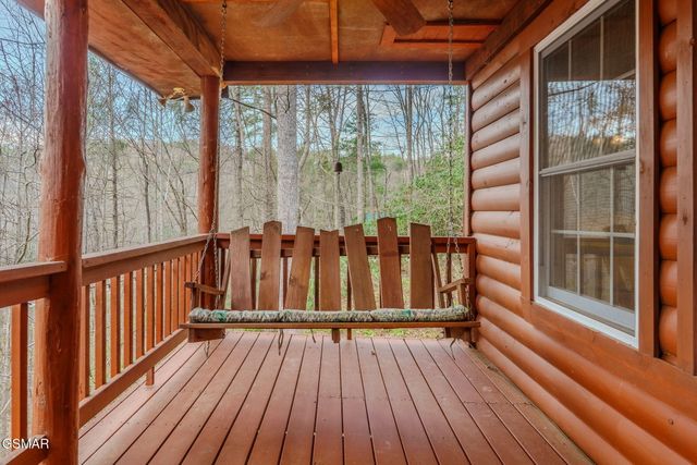 4040 Hickory Hollow Way, Sevierville, TN 37862