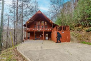 4040 Hickory Hollow Way, Sevierville, TN 37862