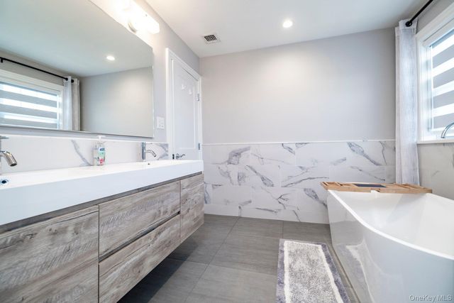 63 Franklin Street, East Rockaway, NY 11518