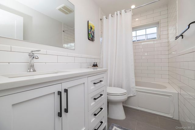 63 Franklin Street, East Rockaway, NY 11518