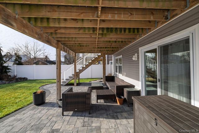 63 Franklin Street, East Rockaway, NY 11518