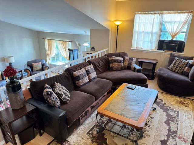 1 Hawthorne Court, Fishkill, NY 12524