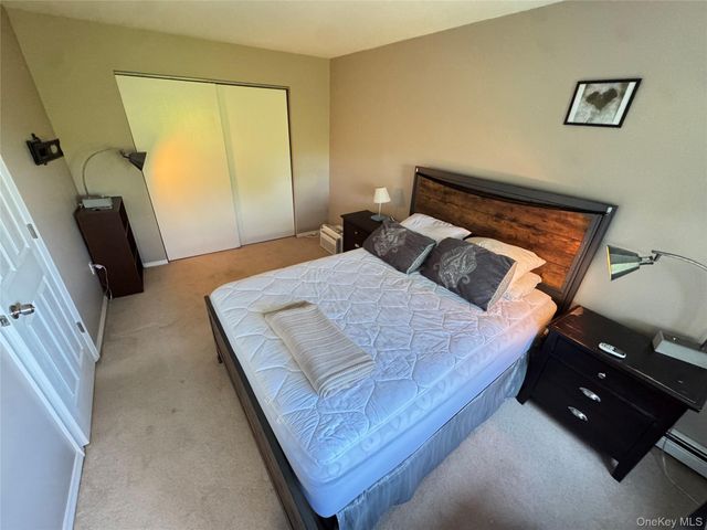 1 Hawthorne Court, Fishkill, NY 12524