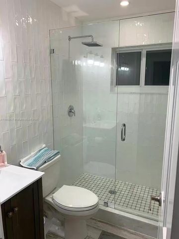 600 NE 7th Ave 12, Fort Lauderdale, FL 33304