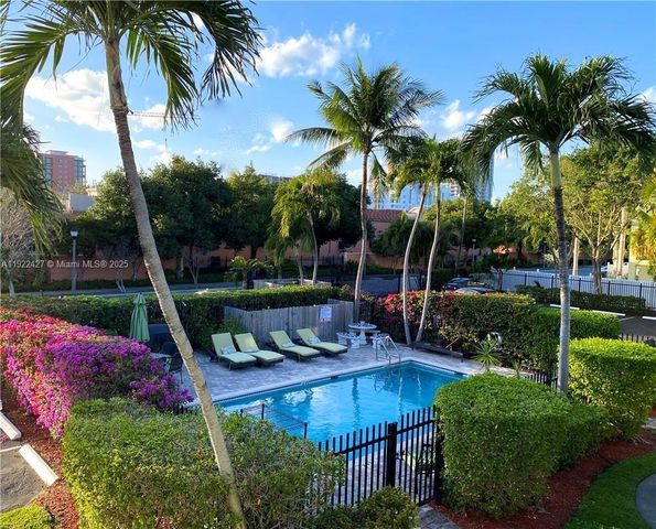 600 NE 7th Ave 12, Fort Lauderdale, FL 33304