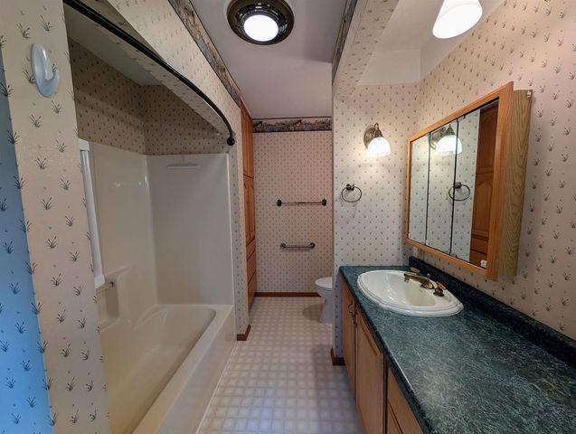 W5915 LAKE DRIVE, Shawano, WI 54166