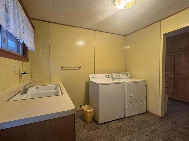 W5915 LAKE DRIVE, Shawano, WI 54166