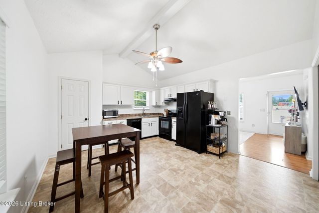 10200 Arbor Oak Dr, Louisville, KY 40229