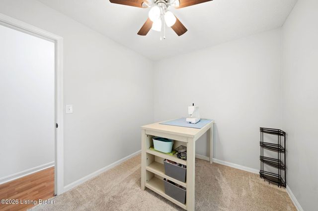 10200 Arbor Oak Dr, Louisville, KY 40229