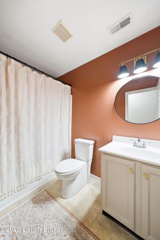 10200 Arbor Oak Dr, Louisville, KY 40229