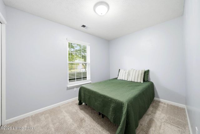 10200 Arbor Oak Dr, Louisville, KY 40229