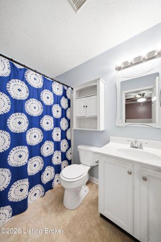 10200 Arbor Oak Dr, Louisville, KY 40229