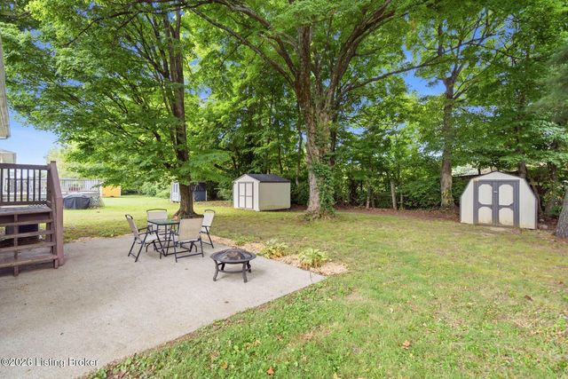 10200 Arbor Oak Dr, Louisville, KY 40229