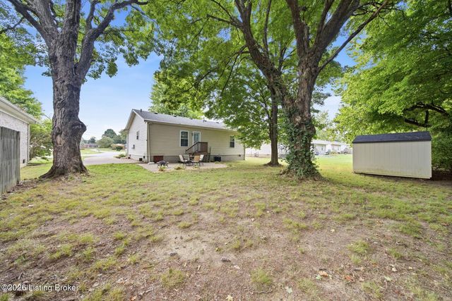 10200 Arbor Oak Dr, Louisville, KY 40229