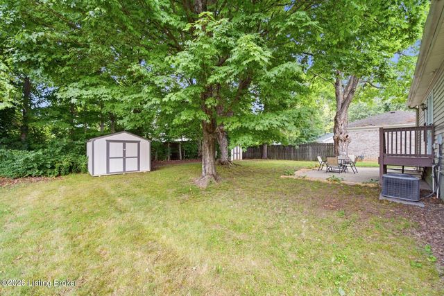 10200 Arbor Oak Dr, Louisville, KY 40229