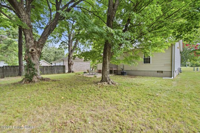 10200 Arbor Oak Dr, Louisville, KY 40229