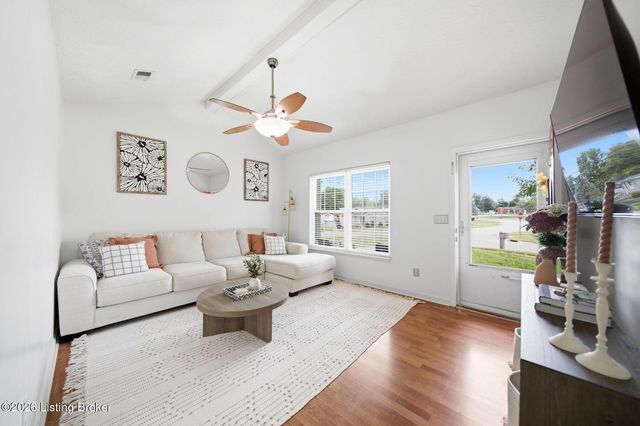 10200 Arbor Oak Dr, Louisville, KY 40229