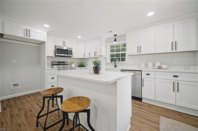 105 Wythe Crescent DR, Hampton, VA 23661