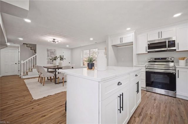 105 Wythe Crescent DR, Hampton, VA 23661