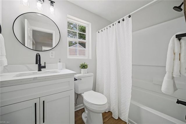 105 Wythe Crescent DR, Hampton, VA 23661