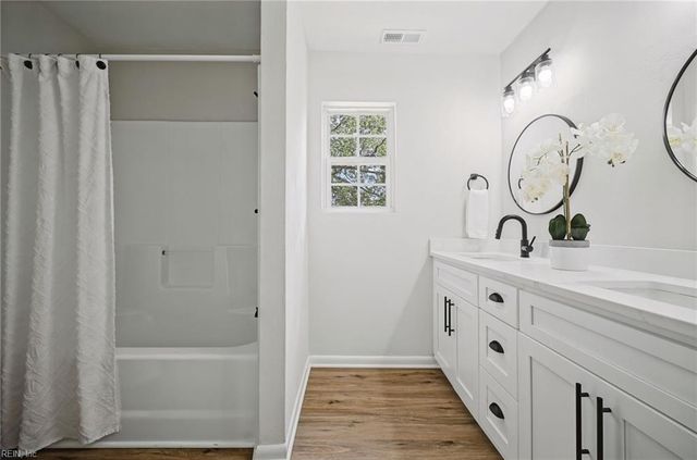 105 Wythe Crescent DR, Hampton, VA 23661