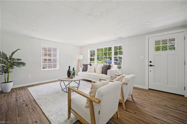 105 Wythe Crescent DR, Hampton, VA 23661