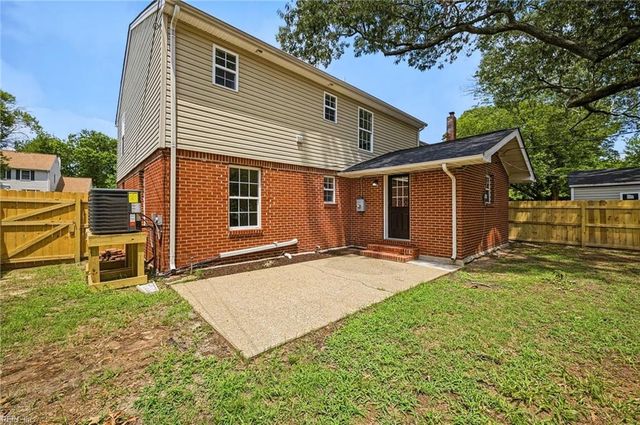 105 Wythe Crescent DR, Hampton, VA 23661
