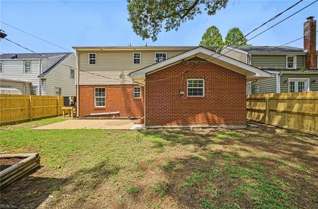 105 Wythe Crescent DR, Hampton, VA 23661