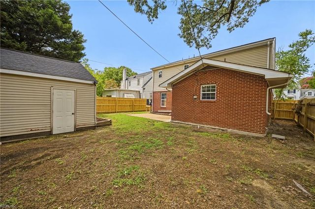 105 Wythe Crescent DR, Hampton, VA 23661