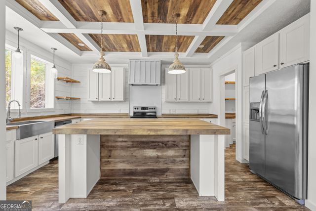 1262 Penny Morris Road, Baxley, GA 31513