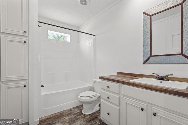 1262 Penny Morris Road, Baxley, GA 31513