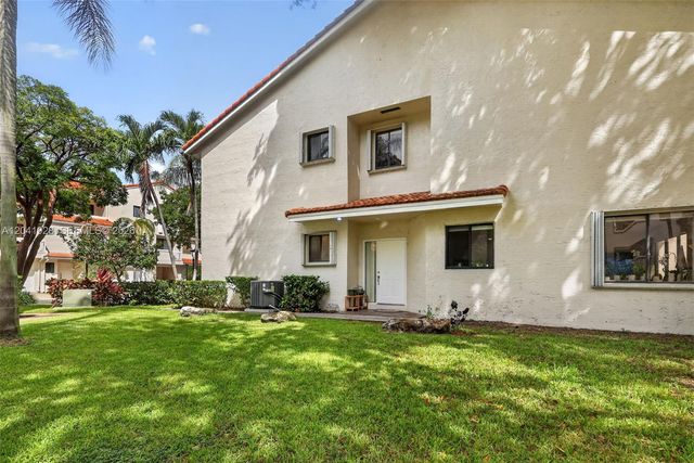 21391 Marina Cove Circle 19K, Aventura, FL 33180