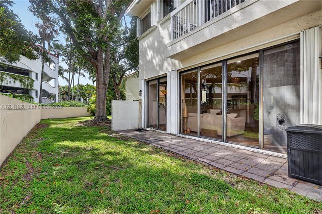 21391 Marina Cove Circle 19K, Aventura, FL 33180
