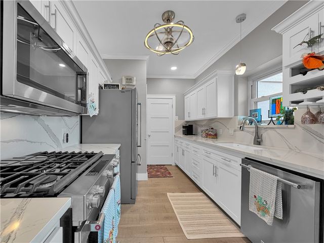 8210 Seashore Dr, Corpus Christi, TX 78412