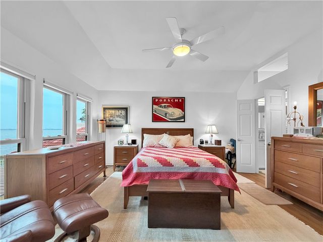 8210 Seashore Dr, Corpus Christi, TX 78412