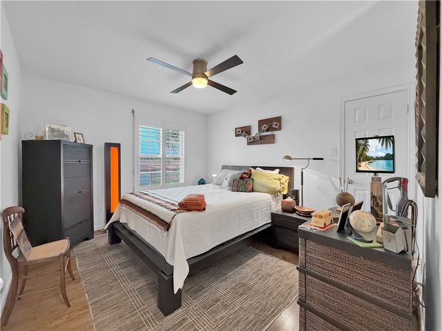 8210 Seashore Dr, Corpus Christi, TX 78412