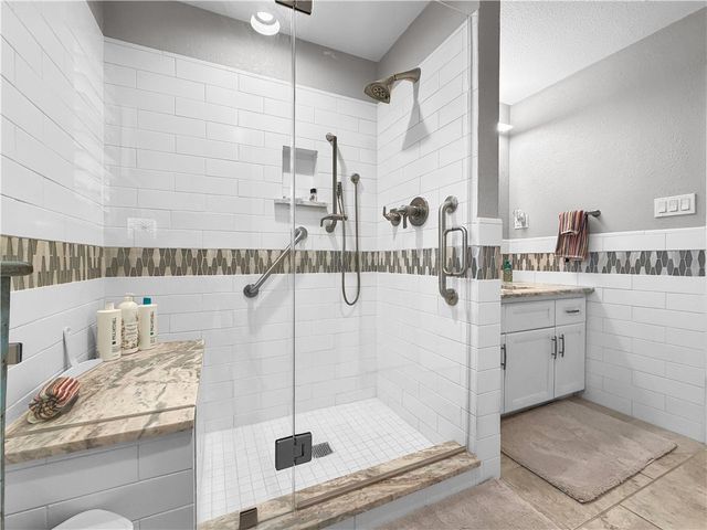 8210 Seashore Dr, Corpus Christi, TX 78412