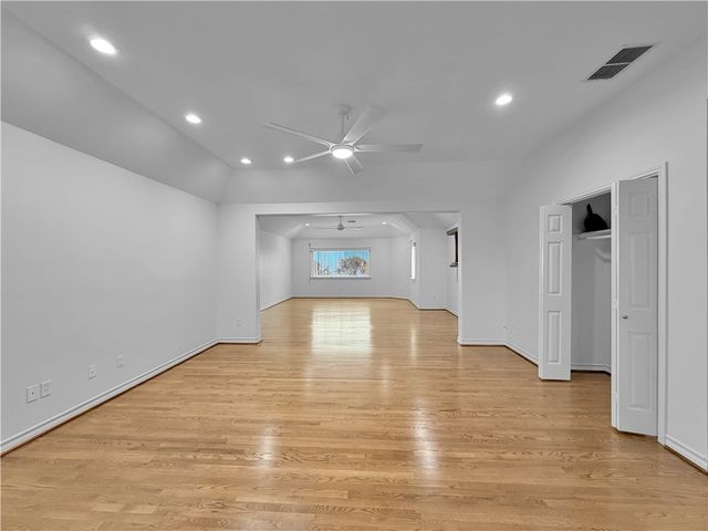 8210 Seashore Dr, Corpus Christi, TX 78412