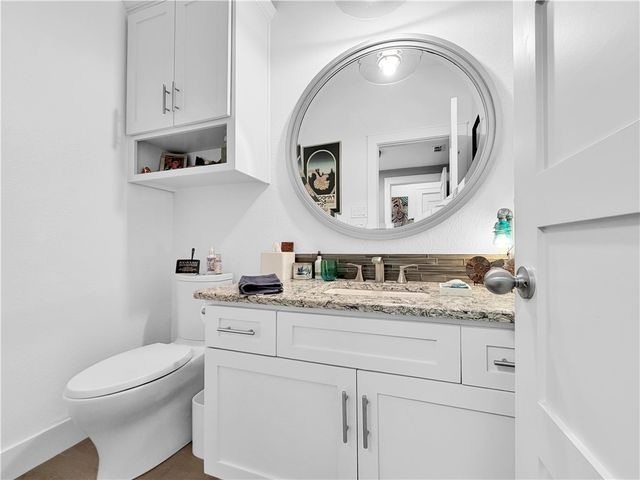 8210 Seashore Dr, Corpus Christi, TX 78412