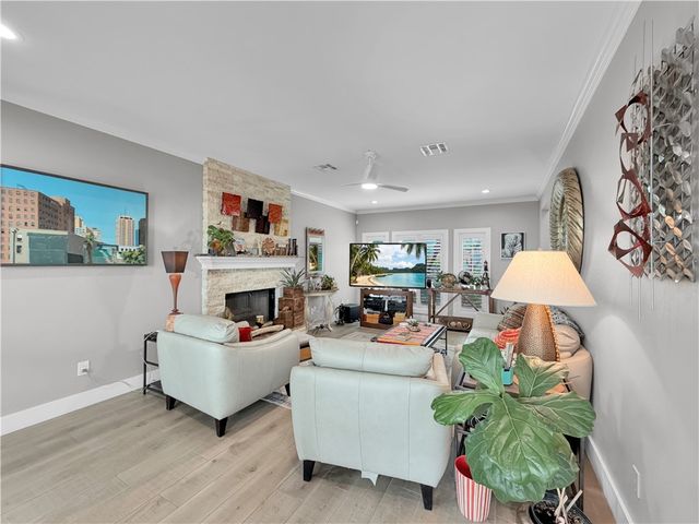 8210 Seashore Dr, Corpus Christi, TX 78412