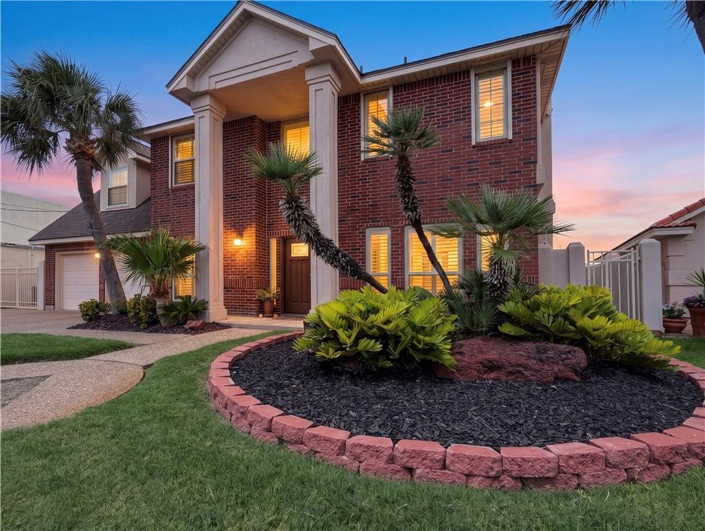 8210 Seashore Dr, Corpus Christi, TX 78412