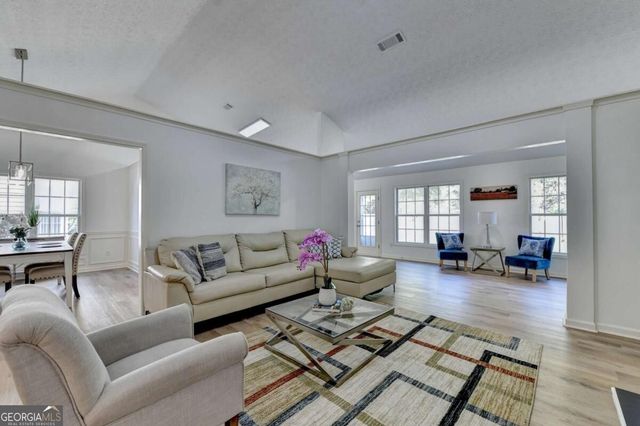 1616 Dunton Green Way, Lawrenceville, GA 30043