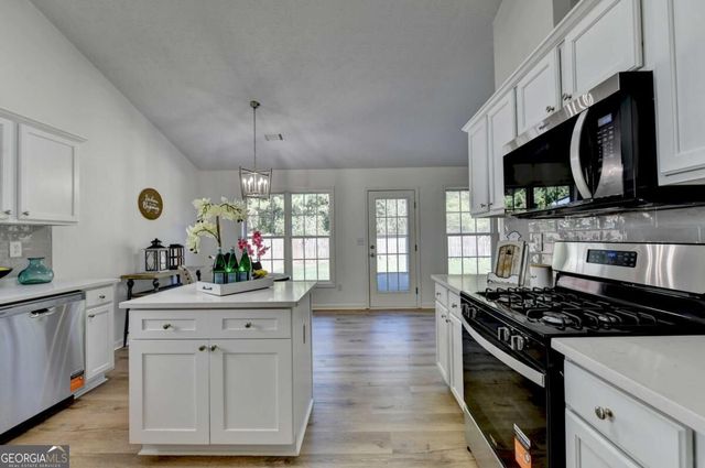 1616 Dunton Green Way, Lawrenceville, GA 30043