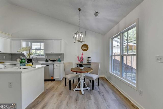 1616 Dunton Green Way, Lawrenceville, GA 30043