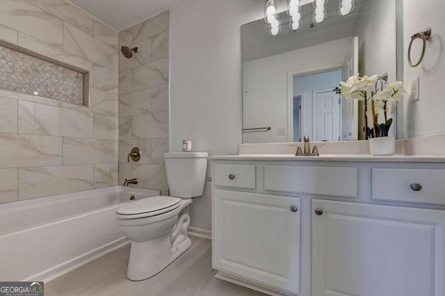 1616 Dunton Green Way, Lawrenceville, GA 30043