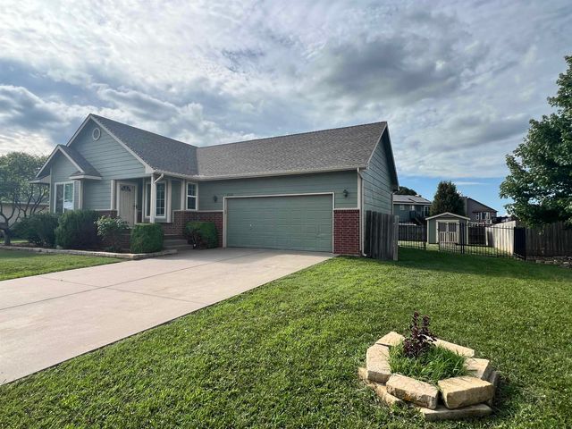 2106 E Summerset St, Derby, KS 67037